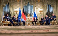 Putin and Merkel discussed gas transit through Ukraine