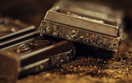 Nutritionist urged those who are losing weight to stock up on dark chocolate