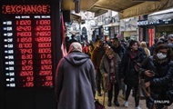 Turkish lira plummets to new lows