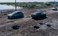 The occupiers are trying to build a pontoon bridge in Kherson