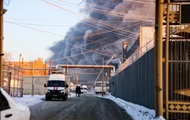 У російському Барнаулі горить шинний завод