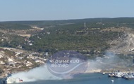 Вибухи у Севастополі: над бухтою здіймається дим