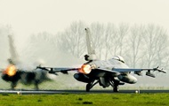 Зеленский показал тренировку украинцев на F-16