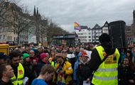 У Німеччині тривають масові протести проти ультраправих