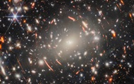 Телескоп Вебба показав найдавніше світло у Всесвіті