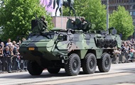 Украина получила от Латвии первую партию БТР Patria