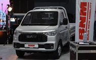 В Росії зупинився черговий автозавод через обвал продажів