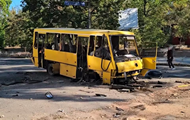 Росіяни обстріляли Херсон: влучили в маршрутку