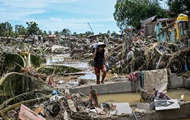 Вбивчий тайфун накрив Філіппіни: десятки загиблих