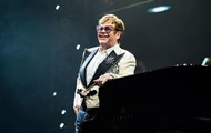 Элтон Джон рассказал о ухудшении зрения и надежде на научный прорыв