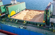 По морскому коридору экспортировано 100 млн тонн зерна - Кулеба