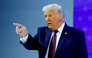 Трамп пригрозил Канаде 100% пошлиной из-за сделки с Китаем