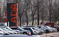 Продажи Lada падают: АвтоВАЗ планирует приостановить производство