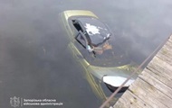 На Запоріжжі вибухова хвиля відкинула авто у річку, є жертва