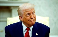 На корпусе нового телефона Трампа заметили неправильный флаг США
