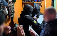 У Києві 18-річний хлопець "продавав" військовим ЗСУ неіснуюч