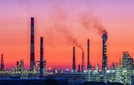 Казахстан сократил добычу нефти и газа после ударов по ГПЗ в России