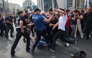 Коммунисты Турции устроили акцию против саммита НАТО
