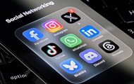 В работе Facebook и Instagram произошел масштабный сбой