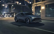 Toyota обновила седан Crown