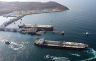 Крупнейший нефтяной порт РФ на Черном море приостановил загрузку танкеров