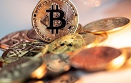 Впервые за два месяца: биткоин превысил $70 000
