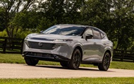 Обновленный Nissan Murano лишился базовой версии и значительно подорожал