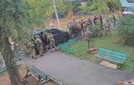 Появилось видео столкновения между СБУ и ГУР
