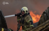 У Києві через атаку дронів горять склади
