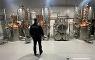 В Умани  сидровый  завод подпольно гнал водку