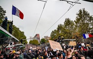 Во Франции молодежь готовит новые протесты несмотря на решение правительств
