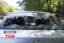 В Киеве неизвестные разбили более 20 авто