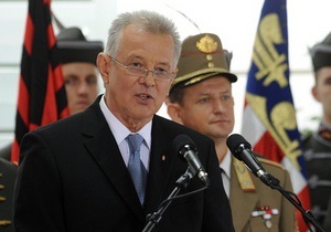 Президента Венгрии лишили докторской степени за плагиат
