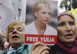 Адвокат Тимошенко заявил, что ее палату обыскивали несколько раз на день