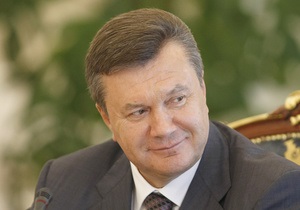 Янукович поздравил украинцев с 23 февраля