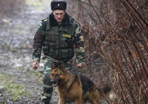 На украино-российской границе пограничники задержали украинца, несшего в Россию взрывчатку