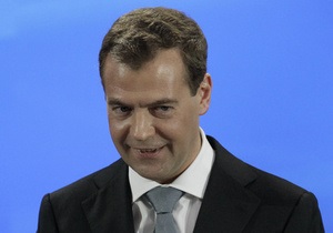 Правительство РФ: Медведев в конце июня обсудит с Украиной планы по самолету Ан-70
