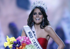 Обладательницей титула Мисс Вселенная стала мексиканка, украинка - третья вице-мисс