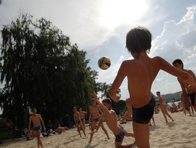 В Киеве разрешили купаться на трех пляжах