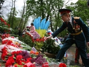 Раде предлагают ужесточить ответственность за надругательство над могилами советских воинов
