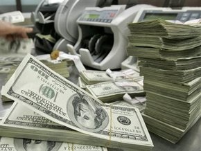 Торги на межбанке проходят на уровне 8,045-8,085 гривен за доллар