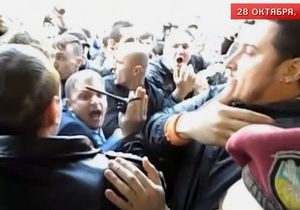 В Киеве нардепы от оппозиции штурмовали здание МВД