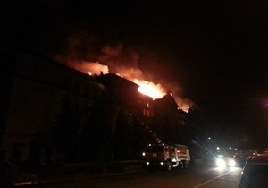 Пожарные локализовали огонь в третьем корпусе Аграрного университета
