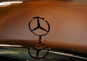 Украинец пытался вывезти из Польши угнанный Mercedes