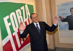 Новини Італії - Forza, Italia! Партія Берлусконі повернулася до старої назви