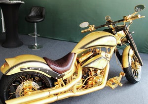Золотий мотоцикл - Дубай - У Дубаї представили найдорожчий у світі мотоцикл