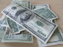 Курс доллара на межбанке достиг 5.6 гривен