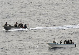 ТВ: Сомалийские пираты освободили судно с украинцами на борту