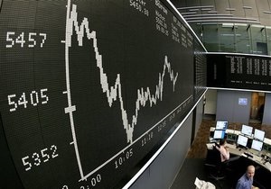 Европейские фондовые индексы снизились из-за акций банков