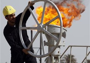 Мировые цены на нефть снижаются второй день подряд